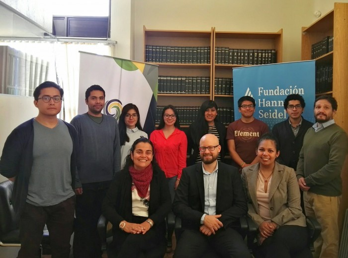 Asistentes de investigación firman convenio de beca con la Hanns Seidel Stiftung